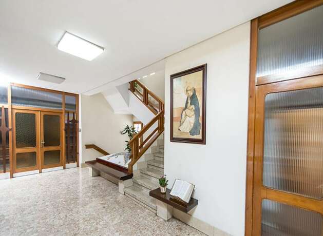 Imagen general del Hotel Ensuite Rooms for Women Only - LEON. Foto 4