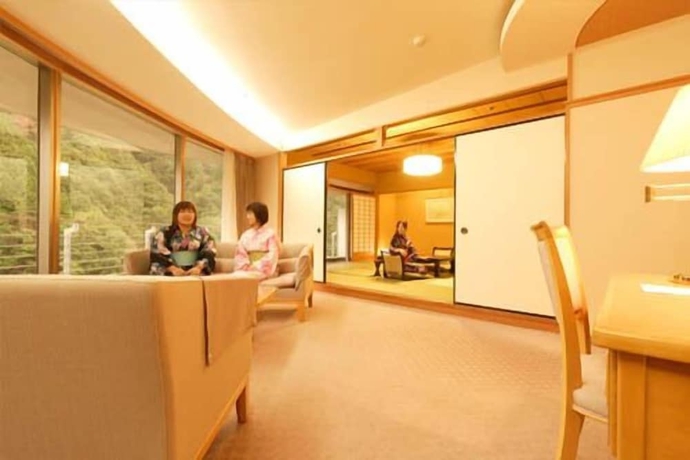 Imagen de la habitación del Hotel Entaijiso. Foto 15