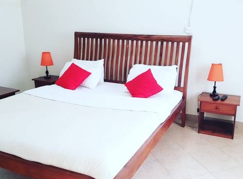 Imagen de la habitación del Hotel Entebbe Palm, Entebbe. Foto 2