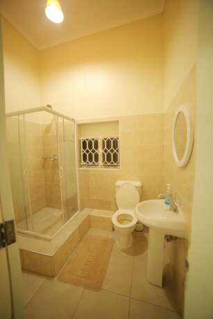 Imagen general del Hotel Entebbe Palm, Kakeeke Subward. Foto 6