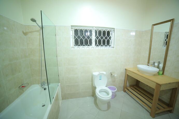 Imagen general del Hotel Entebbe Palm, Kakeeke Subward. Foto 9