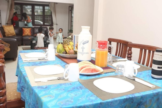 Imagen del bar/restaurante del Hotel Entebbe Vine Inn, Post Office Subward. Foto 3