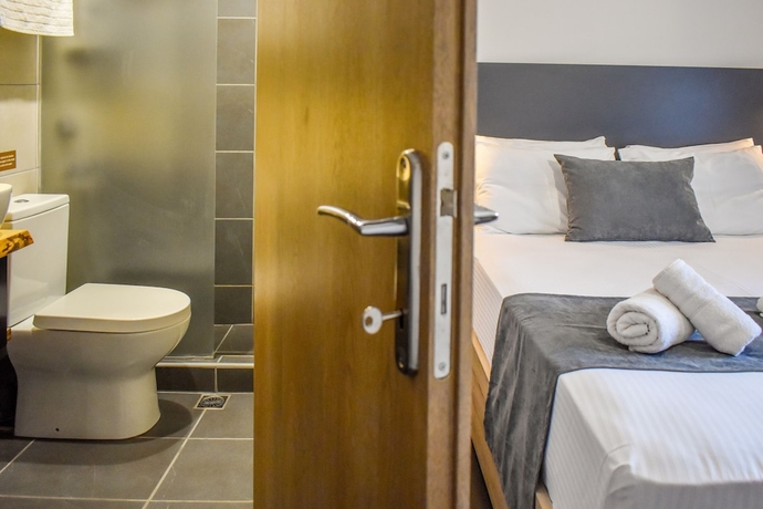 Imagen de la habitación del Hotel Entelia. Foto 15