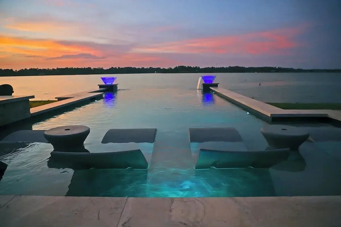 Imagen de la piscina del Hotel Enter Caribbean Grand Resort. Foto 14