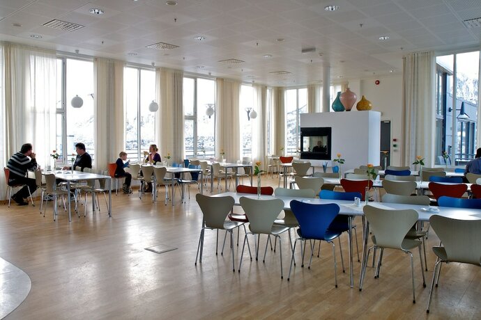 Imagen del bar/restaurante del Hotel Enter St. Elisabeth. Foto 15