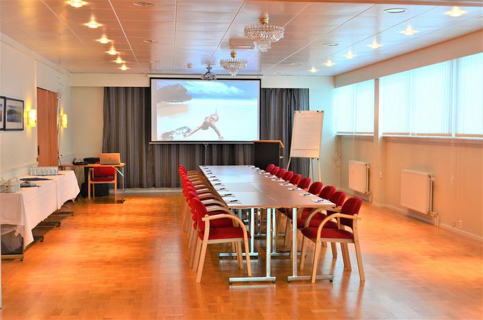 Imagen de los interiores del Hotel Enterl Bjerkvik. Foto 17