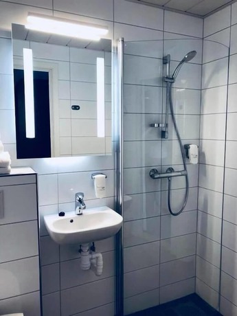 Imagen de la habitación del Hotel Enterl Bjerkvik. Foto 15