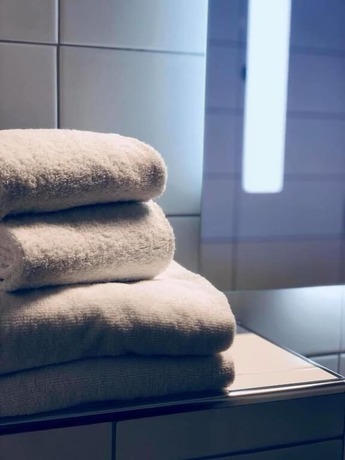 Imagen de la habitación del Hotel Enterl Bjerkvik. Foto 16