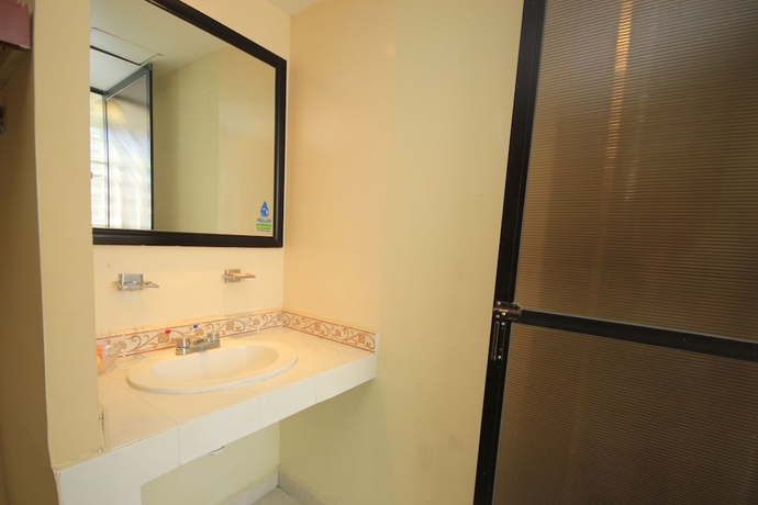 Imagen de la habitación del Hotel Enterprise Inn Plaza. Foto 14