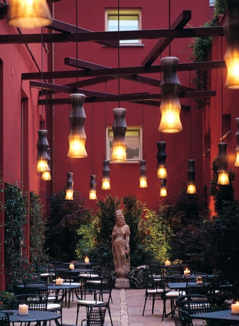 Imagen del bar/restaurante del Hotel Enterprise, Mil&aacute;n. Foto 3
