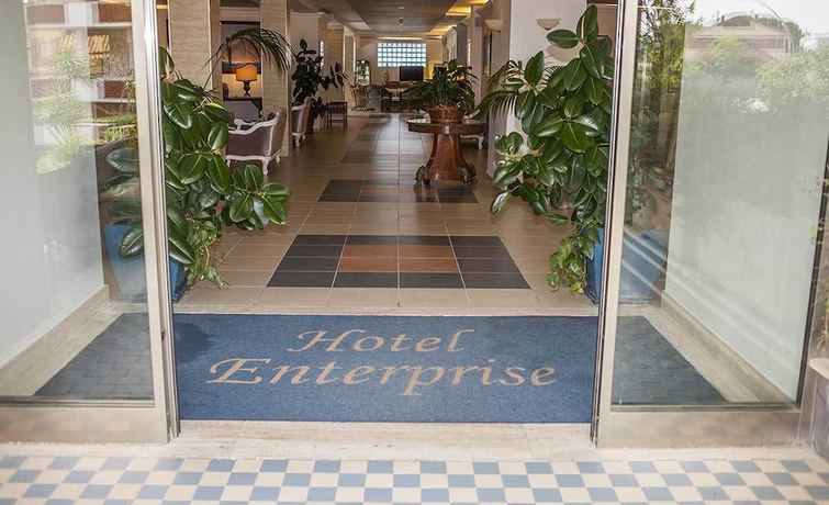 Imagen de los interiores del Hotel Enterprise, Montalto di Castro. Foto 14