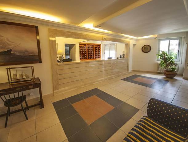 Imagen de los interiores del Hotel Enterprise, Montalto di Castro. Foto 16