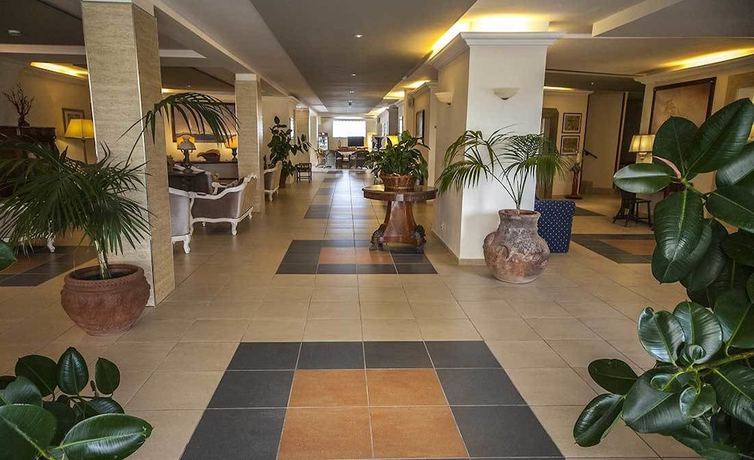 Imagen de los interiores del Hotel Enterprise, Montalto di Castro. Foto 18