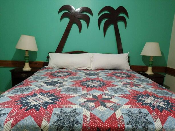 Imagen general del Hotel Entire 6-bedroom Villa Free Parking With Fast Wifi. Foto 14