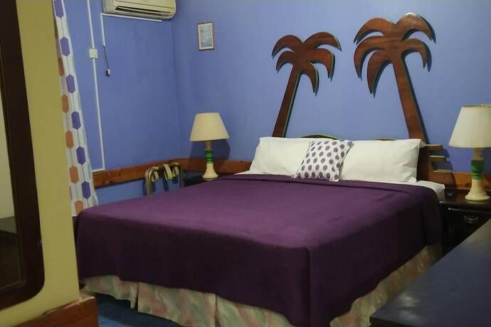 Imagen general del Hotel Entire 6-bedroom Villa Free Parking With Fast Wifi. Foto 15