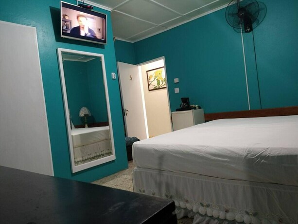 Imagen general del Hotel Entire 6-bedroom Villa Free Parking With Fast Wifi. Foto 17