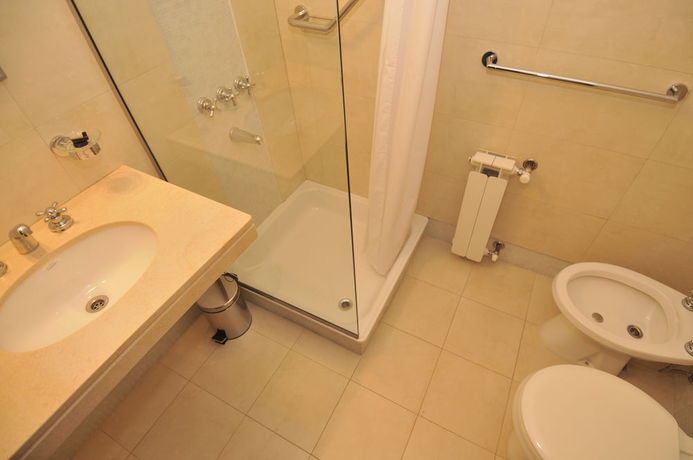 Imagen general del Hotel Entis Residencia Universitaria. Foto 5