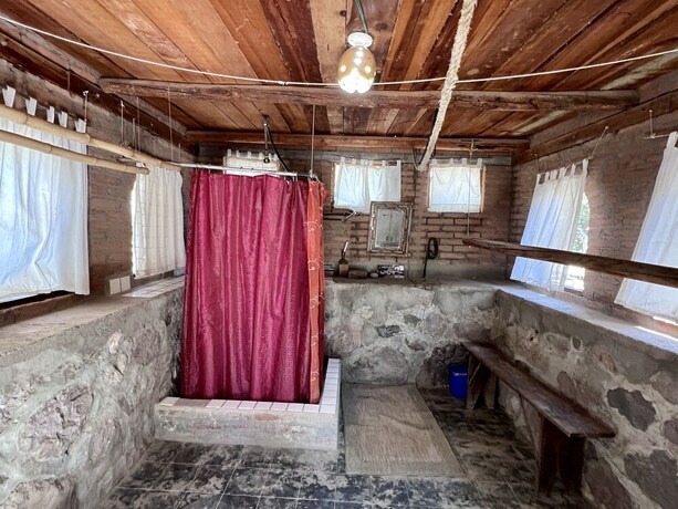 Imagen de la habitación del Hotel Entre Amigos. Foto 18