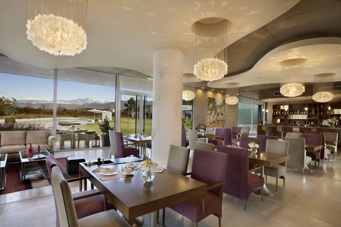 Imagen del bar/restaurante del Hotel Entre Cielos Wine and Wellness. Foto 2