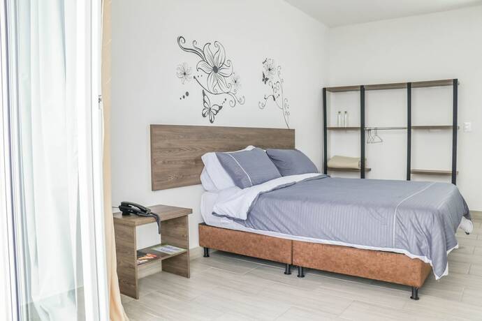 Imagen de la habitación del Hotel Entre Lomas. Foto 17