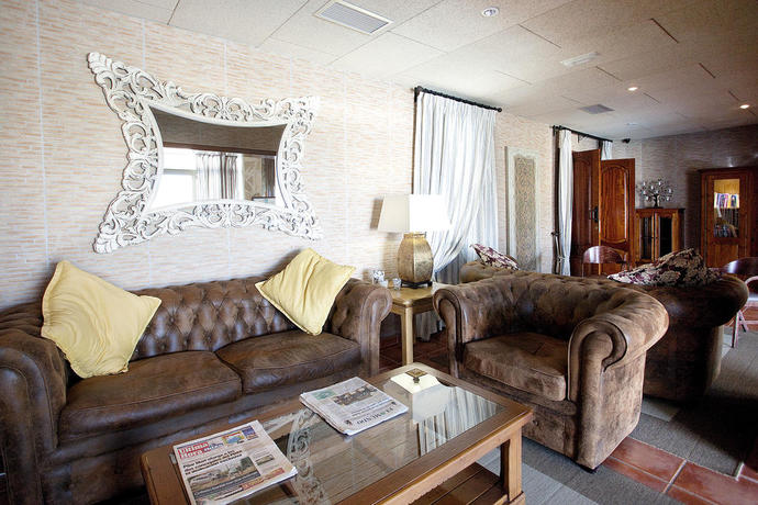 Imagen de los interiores del Hotel Entre Pinos, Es Calo. Foto 11