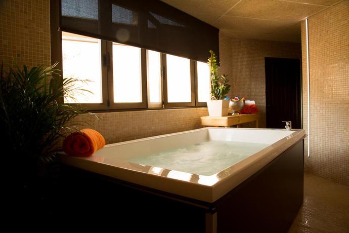 Imagen de los interiores del Hotel Entre Pinos, Es Calo. Foto 13