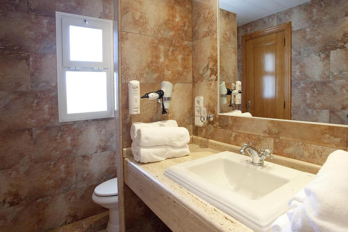 Imagen de la habitación del Hotel Entre Pinos. Foto 7