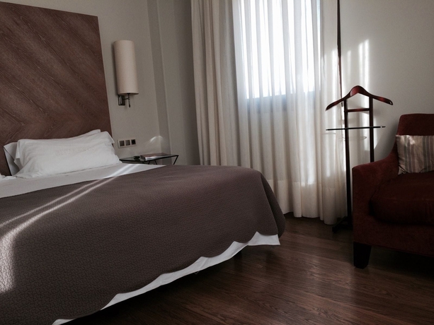 Imagen de la habitación del Hotel Entredos. Foto 7