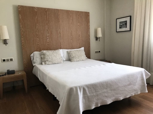 Imagen de la habitación del Hotel Entredos. Foto 11