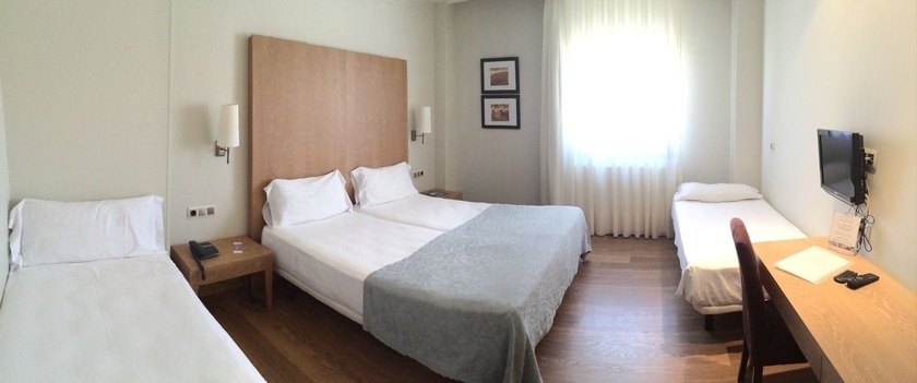 Imagen de la habitación del Hotel Entredos. Foto 14