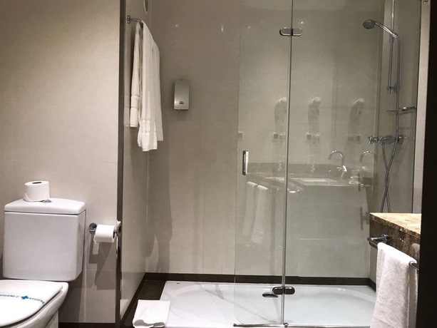 Imagen de la habitación del Hotel Entredos. Foto 17