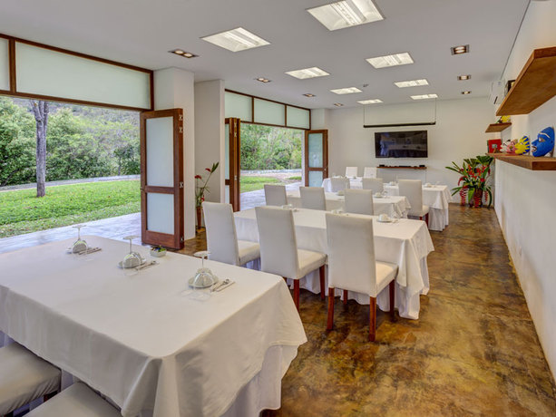 Imagen del bar/restaurante del Hotel Entremonte Wellness and Spa. Foto 2