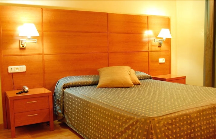 Imagen de la habitación del Hotel Entresierras. Foto 6