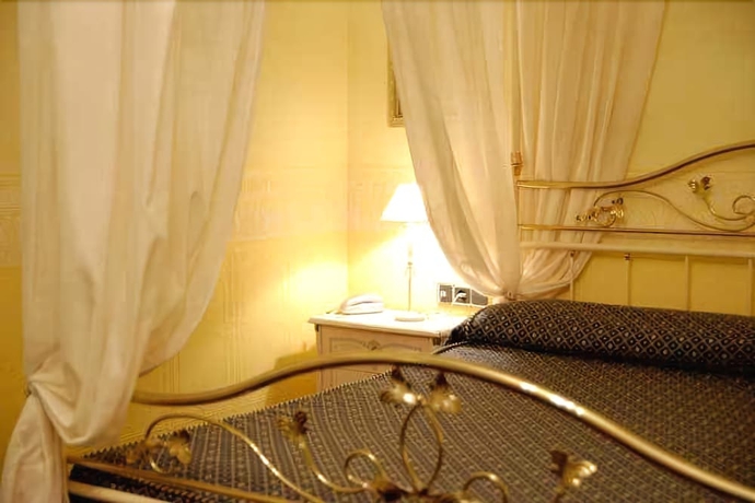 Imagen de la habitación del Hotel Entresierras. Foto 8