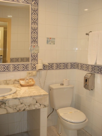 Imagen de la habitación del Hotel Entresierras. Foto 13