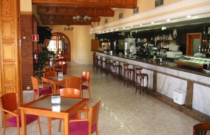 Imagen del bar/restaurante del Hotel Entresierras. Foto 5