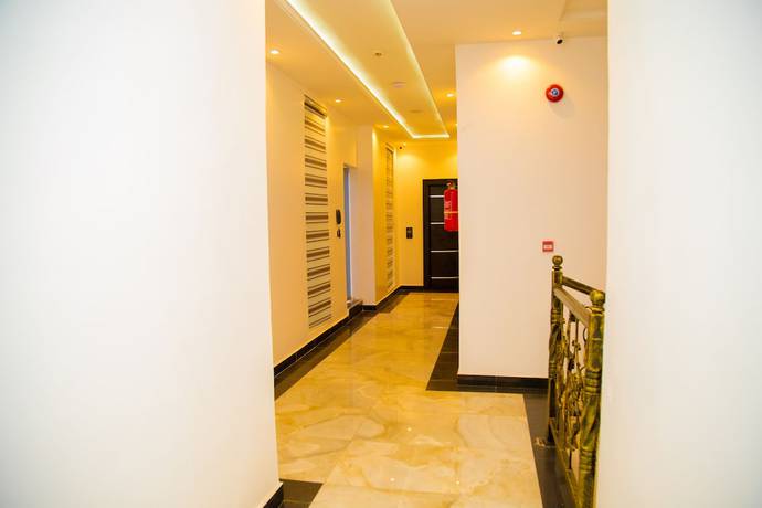 Imagen de los interiores del Hotel Entrust and Suites. Foto 12