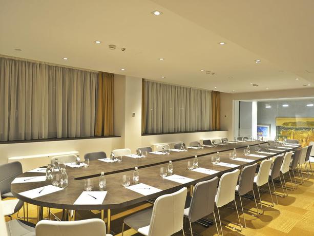 Imagen de los interiores del Hotel Envoy Belgrade. Foto 14