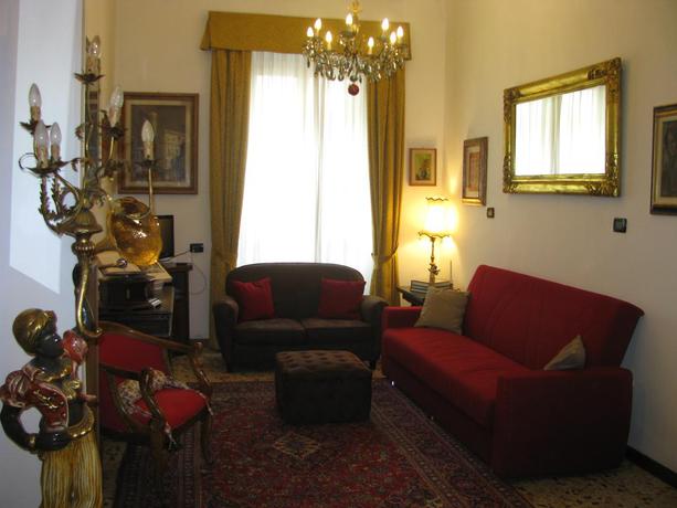 Imagen de los interiores del Hotel Enza. Foto 10