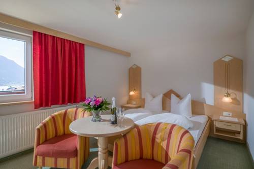 Imagen de la habitación del Hotel Enzian, Eben am Achensee. Foto 4