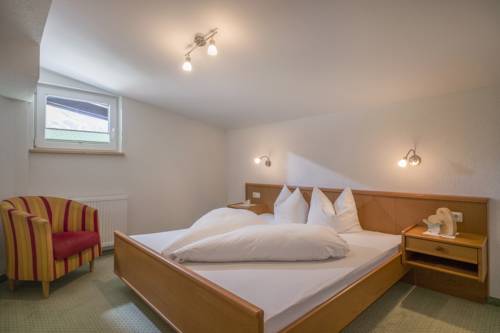 Imagen de la habitación del Hotel Enzian, Eben am Achensee. Foto 13