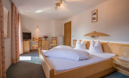 Imagen de la habitación del Hotel Enzian, Eben am Achensee. Foto 15