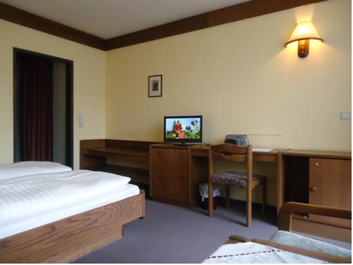 Imagen de la habitación del Hotel Enzian. Foto 9