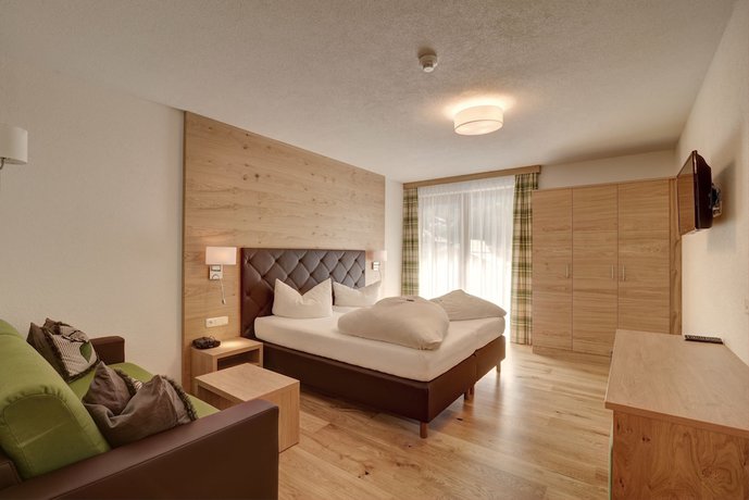 Imagen de la habitación del Hotel Enzian. Foto 5