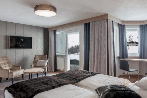 Imagen de la habitación del Hotel Enzian Hochs&ouml;lden Superior. Foto 15
