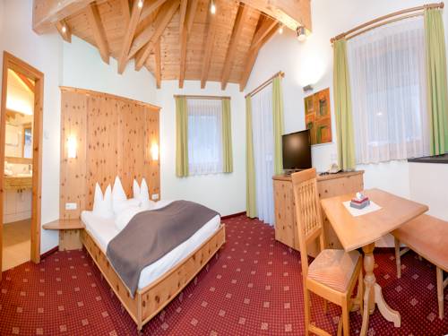 Imagen de la habitación del Hotel Enzian, LANDECK. Foto 6