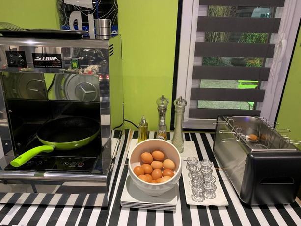 Imagen de la habitación del Hotel Enzo Br&eacute;tigny. Foto 13