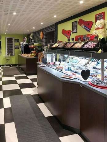 Imagen del bar/restaurante del Hotel Enzo Br&eacute;tigny. Foto 3