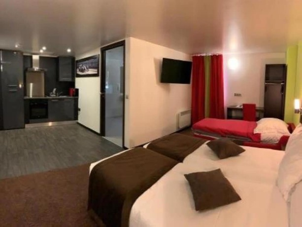 Imagen de la habitación del Hotel Enzo Br&eacute;tigny. Foto 18