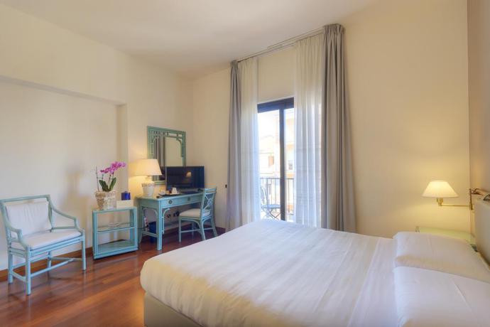 Imagen de la habitación del Hotel Enzo. Foto 14